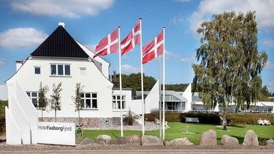 Gulvbelægning på Hotel Fåborgfjord udført af Tæppeladen